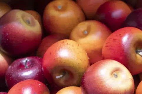 Die Verdächtigen wollten Obst zu überhöhten Preisen verkaufen. 
