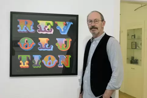 Versierter Kunstanbieter: Friedrich W. Kasten in der Ausstellung „Words for Sale“. 