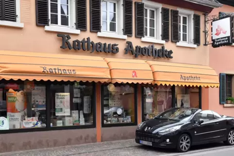 Umzug geplant: die Rathaus-Apotheke in der Weinstraße.