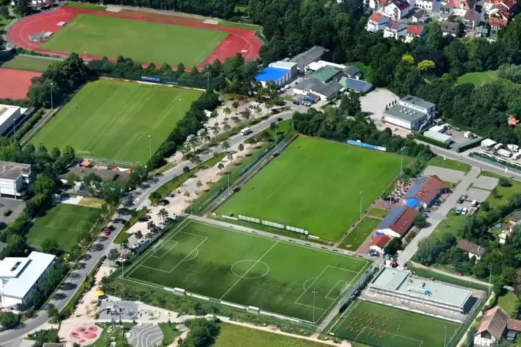 Plätze stehen genügend zur Verfügung: das Gelände des FC Speyer 09.