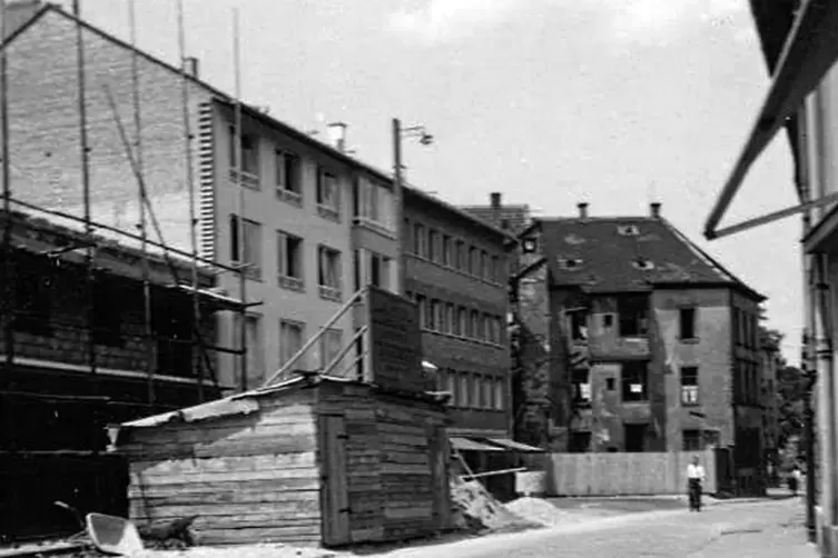 Baustelle 1954: die Schneiderstraße erhält ihr neues Gesicht. 
