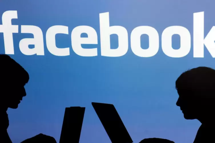 In dem Verfahren geht es um den Rechtsstreit des österreichischen Juristen Max Schrems gegen Facebook.
