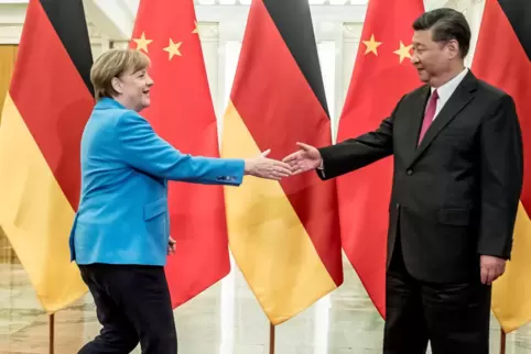 In kaum ein Land ist Bundeskanzlerin Angela Merkel so oft gereist wie China. Die Volksrepublik ist für Deutschlands Wirtschaft u
