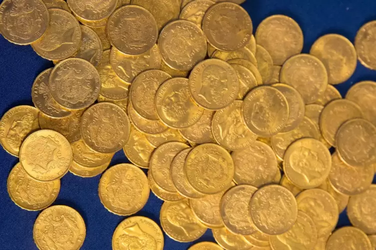Goldmünzen lassen Sammlerherzen höher schlagen, spielen aber auch noch eine Rolle als Brautgeschenk. 