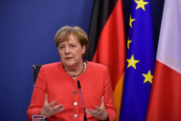 Geschafft: Angela Merkel nach dem Ende des mehrtägigen EU-Gipfels.