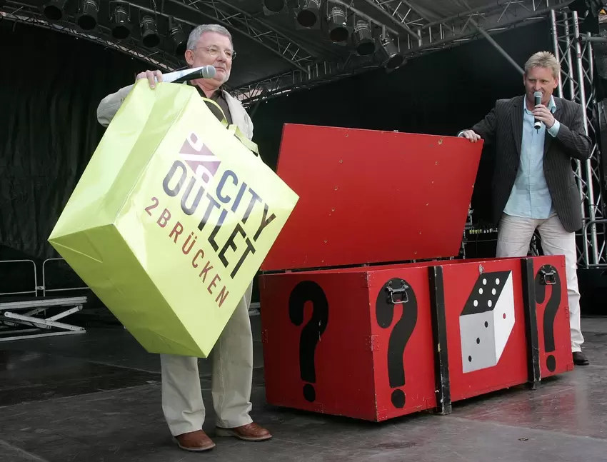Verblichenes: Die Lösung des Koffer-Spiels 2007 hieß City-Outlet.