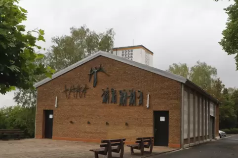 Die Aussegnungshalle in Rockenhausen: Nach dem Willen des Stadtrates soll sie an Samstagen geschlossen bleiben. 