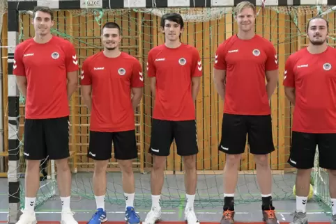 Die neuen Eulen Donnerstag beim Trainingsauftakt: (von links) Hendrick Wagner, Jessine Meddeb, Maximilian Kessler, Christian Kli
