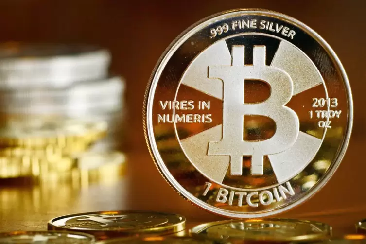 Bitcoin ist die weltweit führende Kryptowährung, die 2008 als Zahlungssystem veröffentlicht wurde.