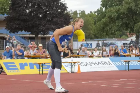 Flieeeeeg! Christin Hussong, die Europameisterin aus Herschberg, schleuderte den Speer auf die Siegweite von 61 Meter. 