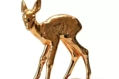 Das Bambi wurde bereits 1936 von Else Bach in Karlruhe modelliert und in weißem Porzellan hergestellt. Dass es der Burda-Verlag 