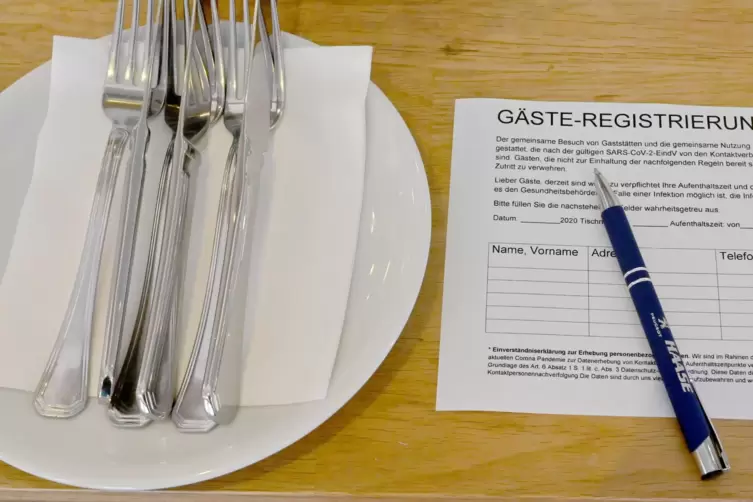 Die Restaurants müssen die Kontaktdaten ihrer Gäste erfassen. 