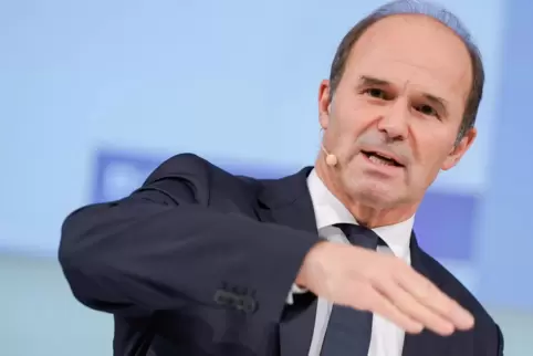 Die wirtschaftliche Entwicklung sei „sehr unsicher und intransparent“, sagte am Mittwoch BASF-Chef Martin Brudermüller.