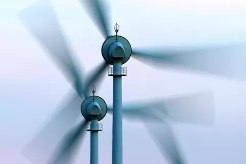 Stören Windräder oder nicht? Darüber wird nun auch in Erlenbach diskutiert. Unser Bild zeigt eine Anlage in Bayern. 