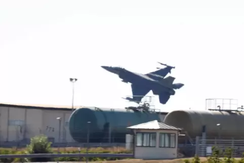 Ein F-16-Geschwader soll von Spangdahlem in der Eifel nach Italien verlegt werden.