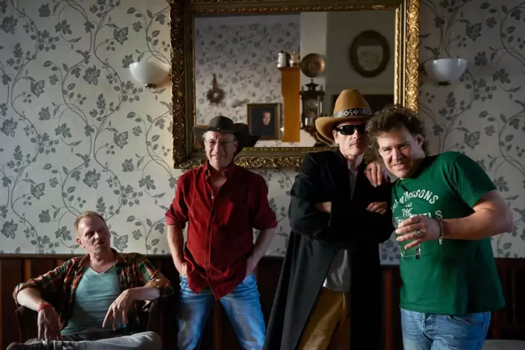 Hinter der Band Nash stecken bekannte Frankenthaler Musiker (von links): Stefan Brod, Wolfgang Bast, Achim Degen und Roman Nagel