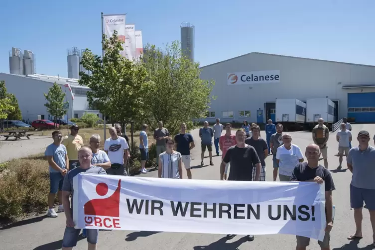Die Mitarbeiter des Standortes von Celanese in Kaiserslautern haben den Kampf um ihren Arbeitsplatz noch nicht aufgegeben. 