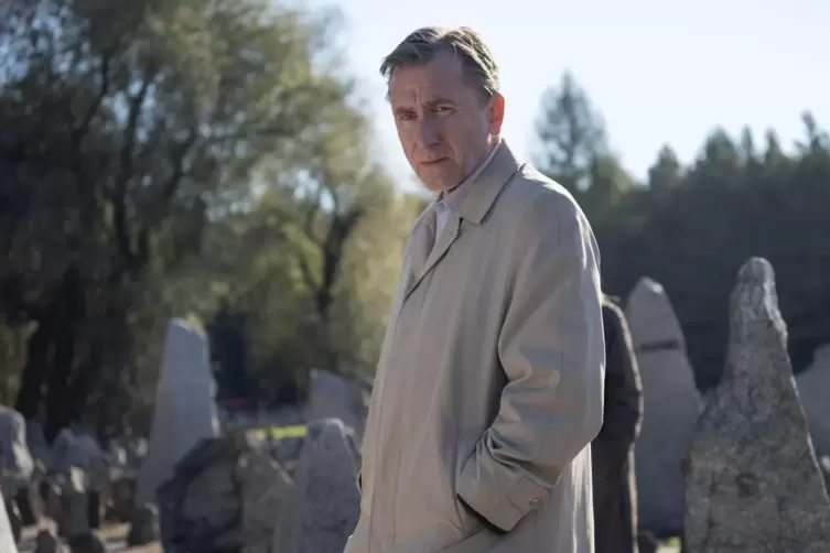 Die Hauptfigur Martin, die sp&auml;ter nach dem fr&uuml;heren Freund sucht, wird von Tim Roth gespielt .