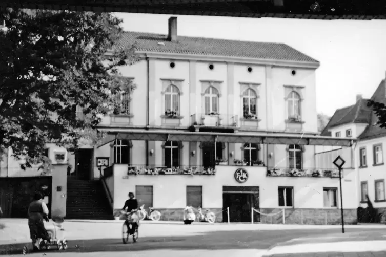 Erst Brauerei, dann Vereinsheim: die Löwenburg. Das Foto aus dem Stadtarchiv wurde 1960 aufgenommen. 