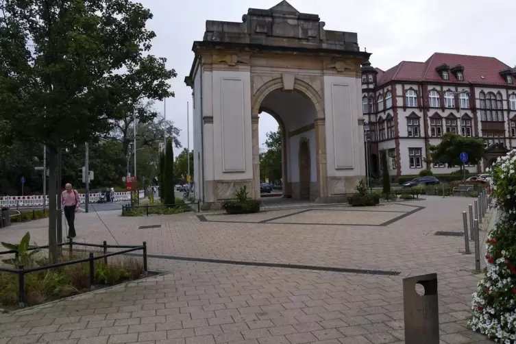 Laut Verwaltung ein möglicher Platz für Schausteller: die Freifläche vor dem Speyerer Tor.