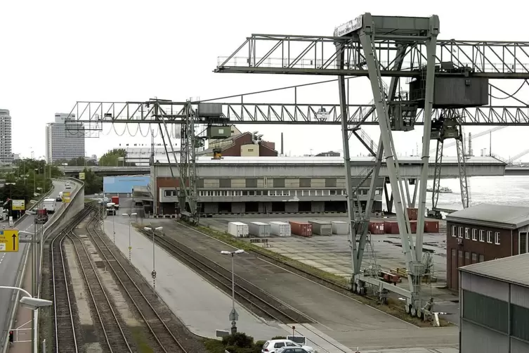 So sah das Zollhofhafengel&auml;nde vor der Rhein-Galerie aus.