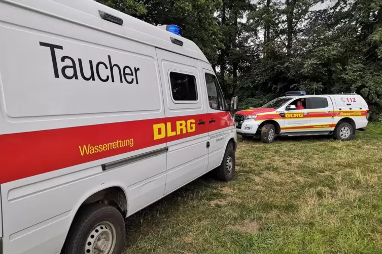 Die Taucher der DRLG-Ortsgruppe Neuhofen sind am Wochenende im Dauereinsatz an den Gewässern der Region.