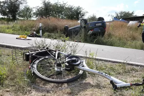 Die Unfallstelle bei Bubenheim: Zwei 70-jährige Fahrradfahrer kamen dort ums Leben.