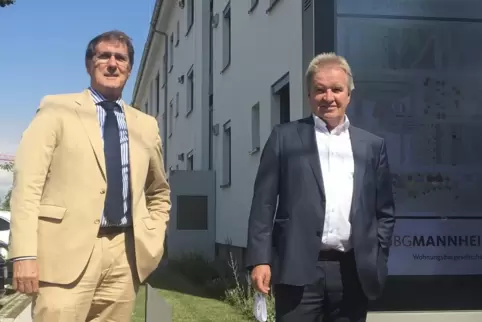 Spielen sich die Bälle zu: Mannheims für Wirtschaft zuständiger Bürgermeister Michael Grötsch und der baden-württembergische Umw