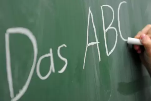 Mit dem Angebot, am Telefon zu lernen, sollen auch diejenigen erreicht werden, die die bisherigen Angebote noch nicht nutzen. 