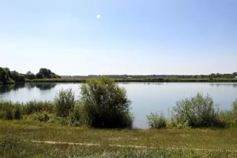 Die Schlicht liegt zwischen Waldsee und Neuhofen. 