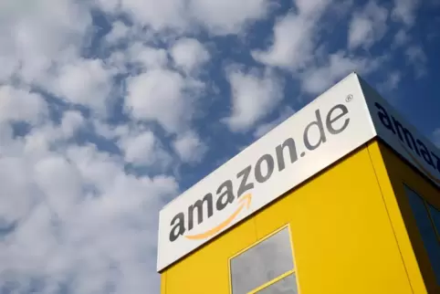 Blick auf ein Amazon-Gebäude in Bad Hersfeld. 