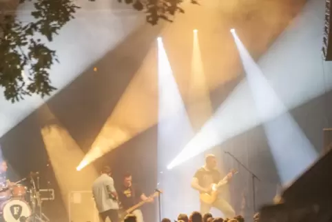 Die Formation Fused ist für ihre ausgefallenen Arrangements und ihre mitreißende Bühnenshow bekannt. 