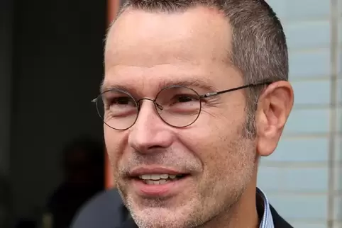 Schuldezernent Maximilian Ingenthron sagt, dass mit dem Unterricht auch die Nachmittagsbetreuung wieder aufgenommen werden soll.