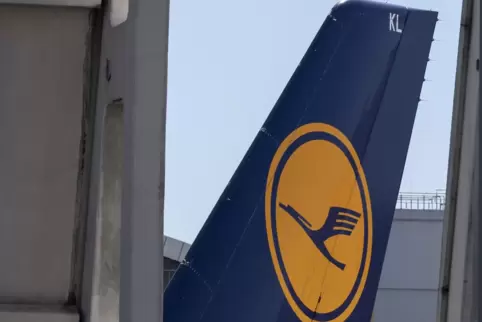 „Ticketerstattungen sind normalerweise Einzelfälle, jetzt sind es Zehntausende am Tag“, sagt ein Lufthansa-Sprecher. Nach Angabe