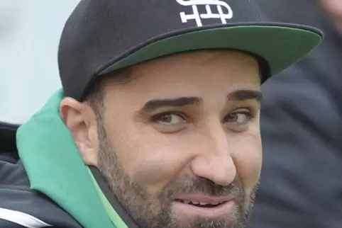 Trainer Aydin Ay
