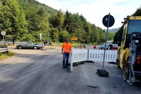Funkt Petrus nicht dazwischen, könnte das Bild einer gesperrten B270 ab Freitag der Vergangenheit angehören. Straßenwärtermeiste