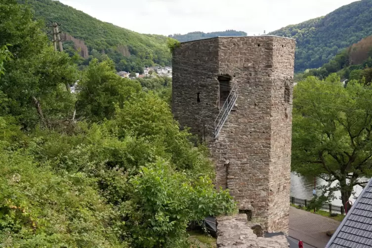 Ein schiefes Wahrzeichen: der Turm von Dausenau (Rhein-Lahn-Kreis).