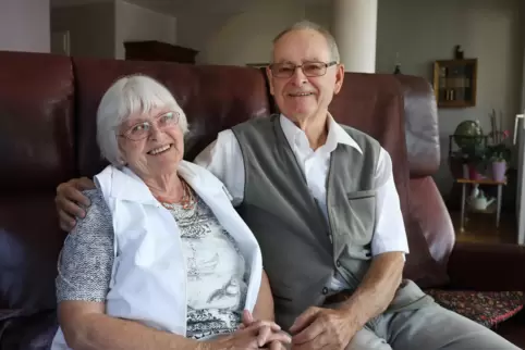 Wegen Corona müssen Mathilde und Gerhard Könighaus die Feier zum 60. Hochzeitstag verschieben.