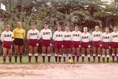 Das war die Wormaten-Mannschaft, die 1967 mit Werbung auflief (von links): Norbert Heß, Jürgen Saile, Wolfgang Belzer, Rainer Ju