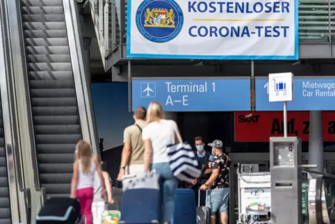 Wer in Risikogebiete reist, sollte sich an den Kosten für einen Corona-Test beteiligen, findet Malu Dreyer. 