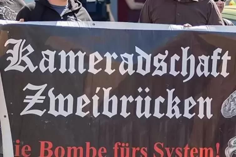 Schon 2019 haben Neonazis in Ingelheim protestiert, mit dabei eine Gruppe aus Zweibrücken. 