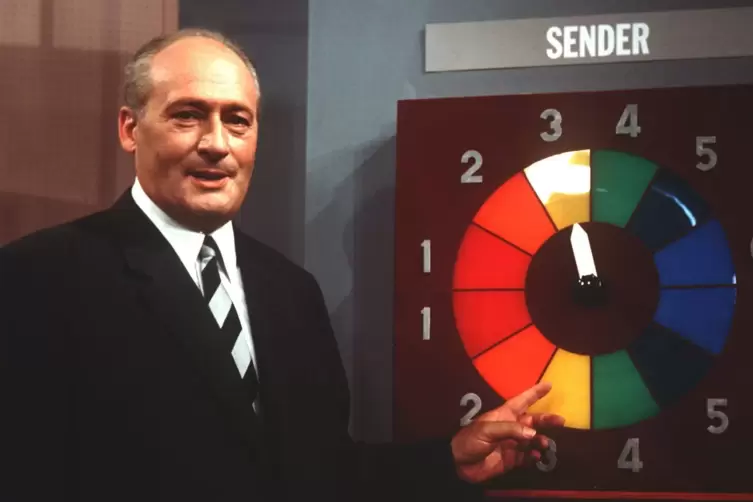 Der NeustadterWalter Bruch entwickelte das heute weltweit f&uuml;hrende PAL-Farbfernseh-System.