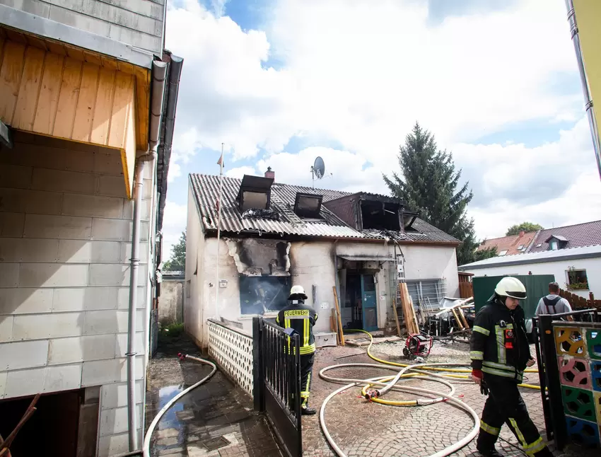 rp_thof_feuerwehr_feuer_etzelweg_005
