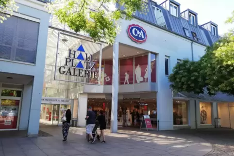 C&A hat den Mietvertrat in der Hallplatz-Galerie verlängert. 