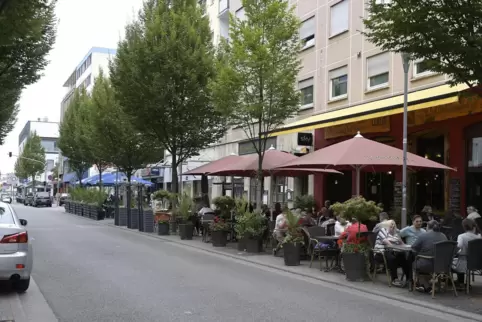 Blick in die Bahnhofstraße: Die Gastronomen in der Stadt sollen unterstützt werden.