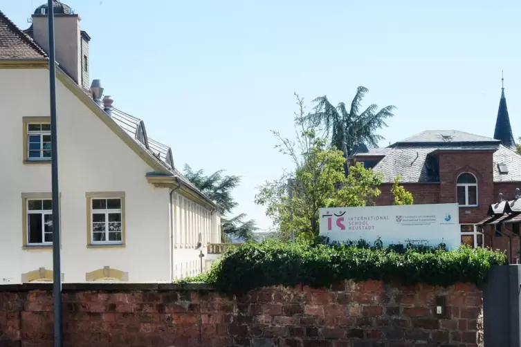 Die Internationale Schule in der Maximilianstra&szlig;e 43. 