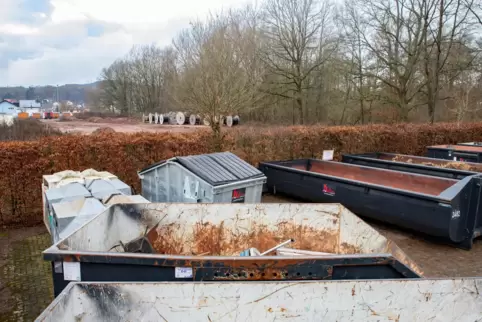 Der Recyclinghof bleibt in der Schwarzbachstraße, rückt aber nach vorne Richtung Bahnhofstraße.