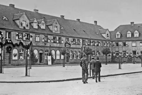 Das Zentrum des Bahnheims: der Carl-David-Hofmann-Platz im Jahr 1929. 