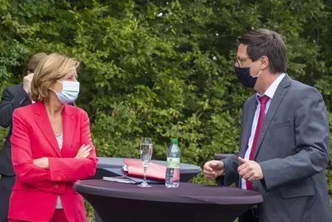 Die rheinland-pfälzische Ministerpräsidentin Malu Dreyer und Zweibrückens Oberbürgermeister Marold Wosnitza. 