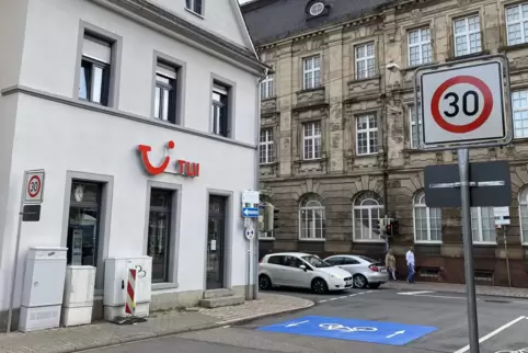Mühlturmstraße: falsche Tempo-30-Zone ausgewiesen.